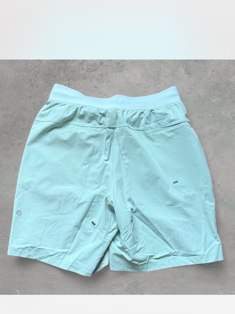 Lululemon Men's Light Green Shorts Size Small